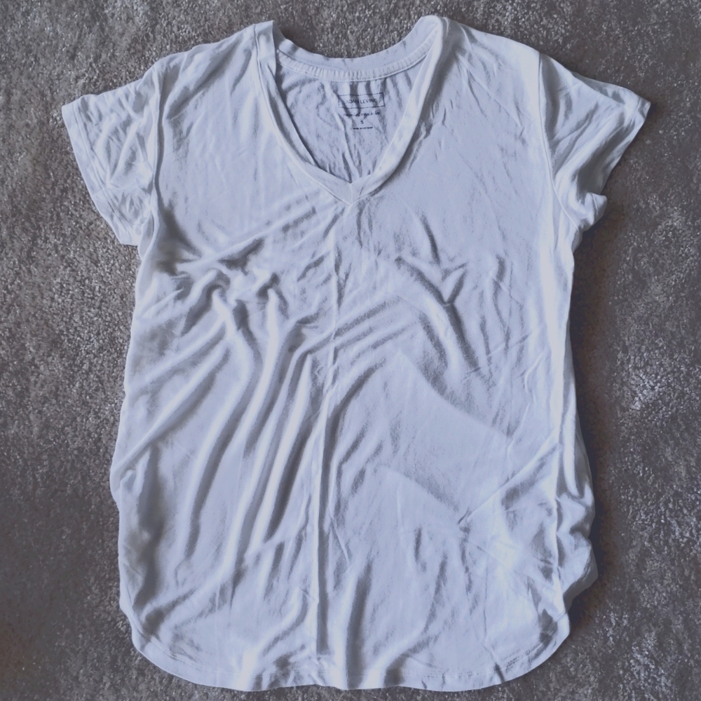 Soft v neck tee